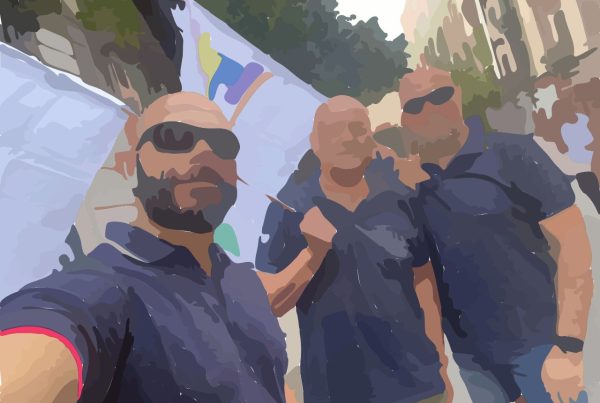 Gay e in divisa: Intervista con E.